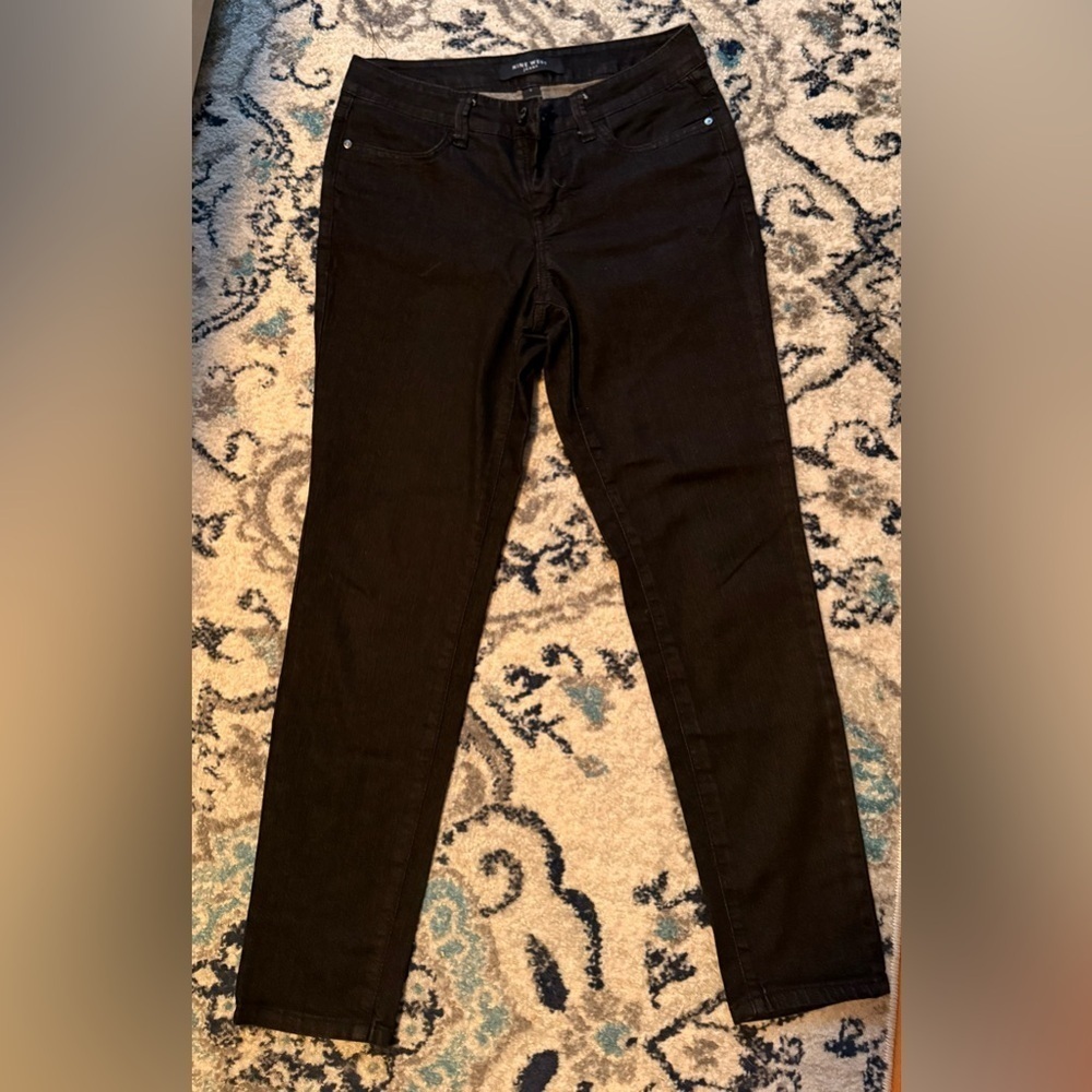 Nine West Women’s Jeans Size 8 Average Straight Leg Mid Rise Classic Black